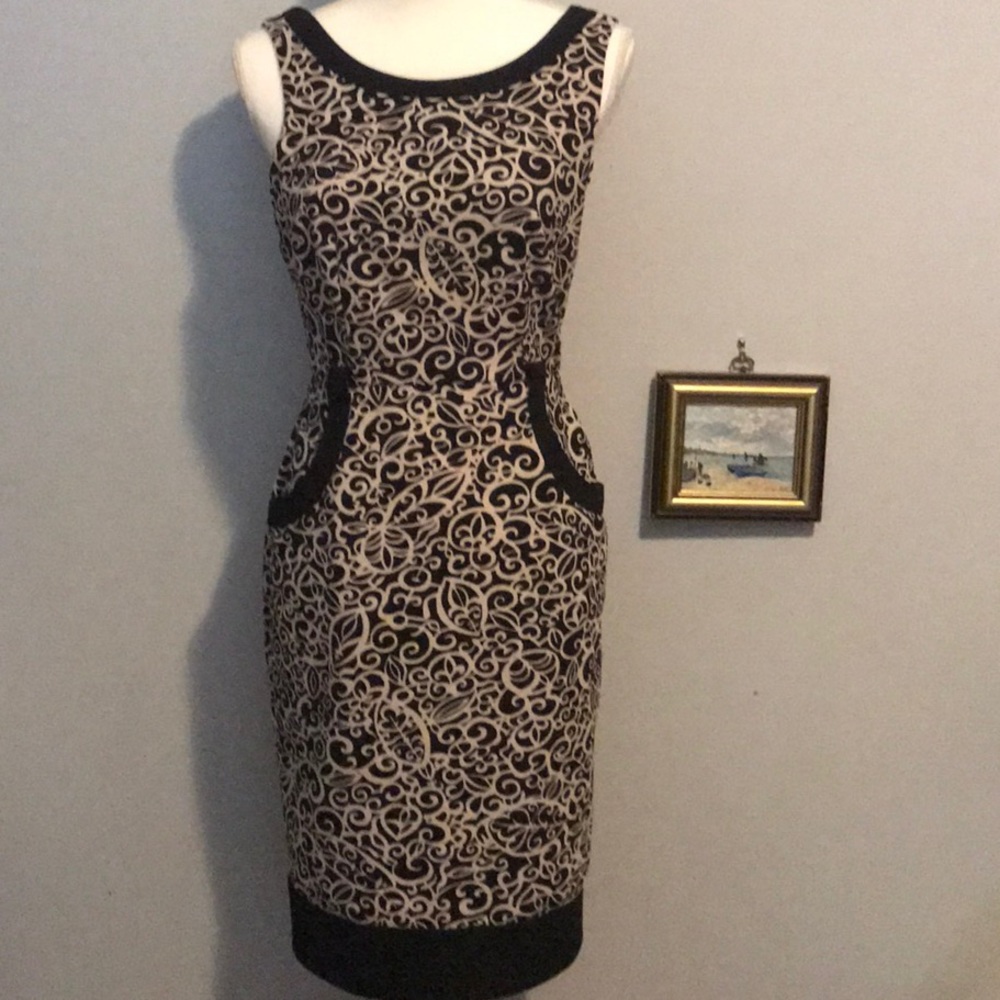 London Times dress size 4.      A1